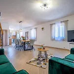 Balarini By Interhome Feriehus *